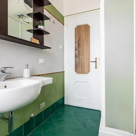 In Апартаменты *